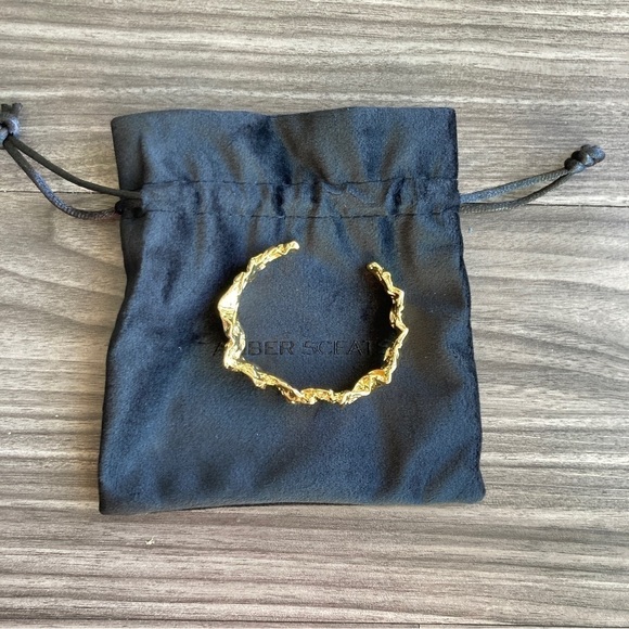 AMBER SCEATS 24k Gold Plated Emery Cuff Bracelet Geometric Glam Statement - Picture 7 of 7